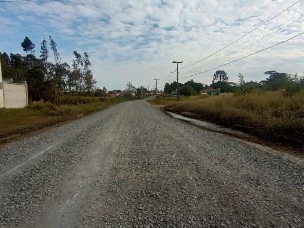 Asfalta, Canoinhas: prefeita Juliana assina contrato de obras já licitadas e anuncia pavimentação em 24 novas ruas